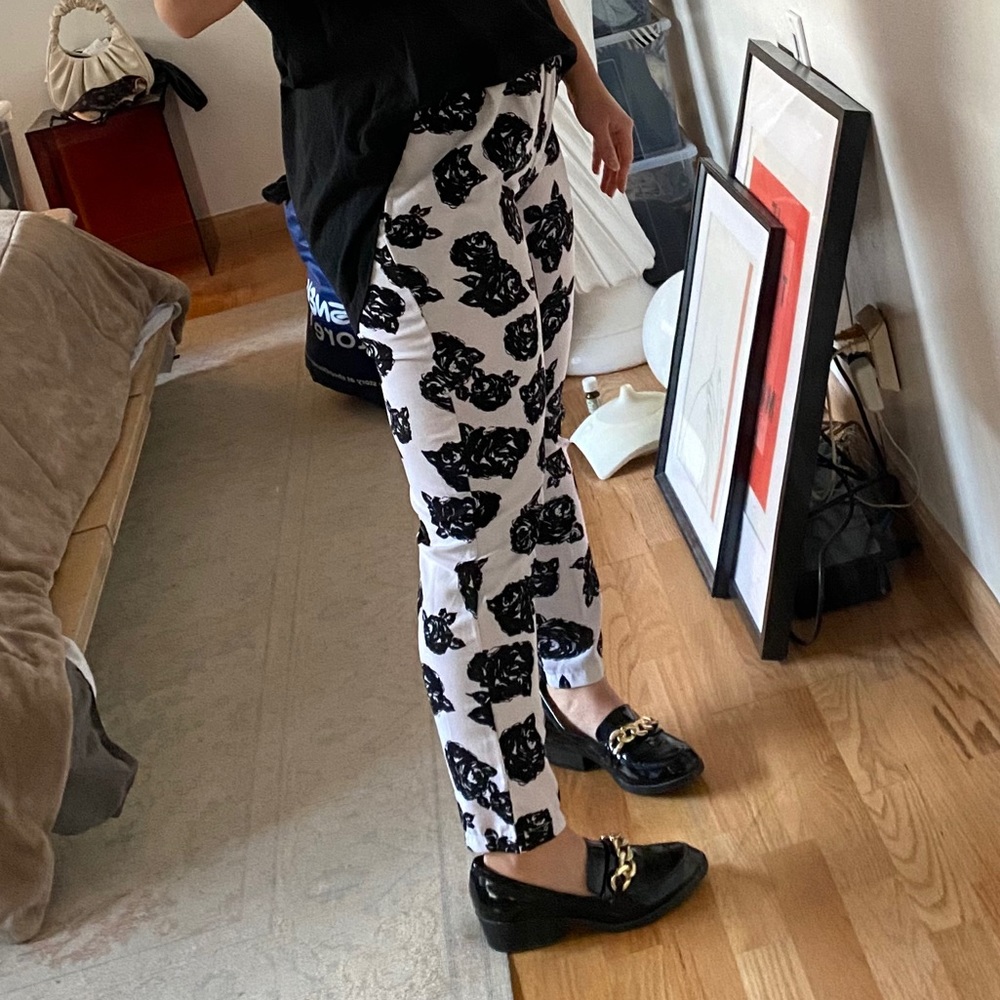 Korea Boutique Flower Black White Trousers S